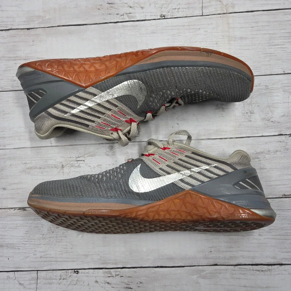 Nike Metcon DSX Flyknit Training Shoes Mens 10.5 Grey Red 852930-012